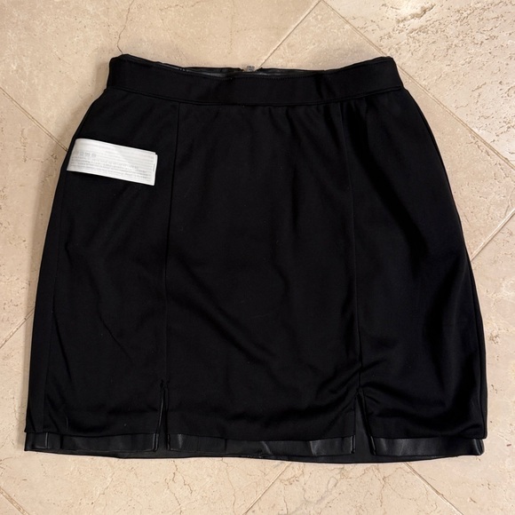 Hollister Faux Leather Black High Rise Mini Skirt - Size S - Picture 10 of 10